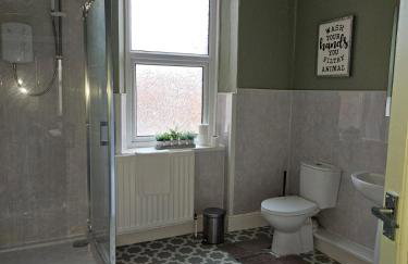 Rectory5 - 5 bedroom 7 beds Parking Perfect for Contractors - Foto 30