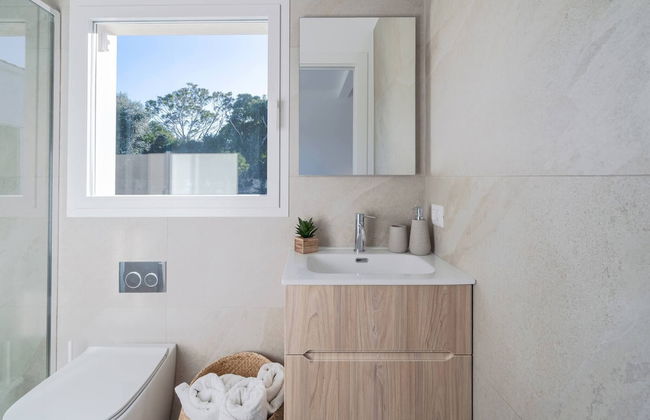 Villa Ophelia Stunning Pool - Photo 10