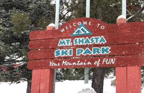 Luxury Shasta Vista Retreat & Basecamp - Sauna & Jacuzzi - Foto 48