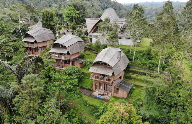 Horison Lucky Garden Villa Petang Bali - Photo 6