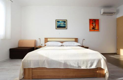 House Natali 70m from the beach - free EV top up - Photo 34