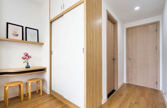 Golden Mansion - Transit Apt Free POOL & GYM - Photo 2