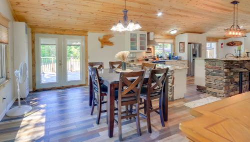 Champion Vacation Rental with Fire Pit! - Foto 4