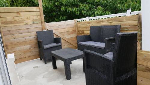 Logement lumineux avec terrasse - Photo 4