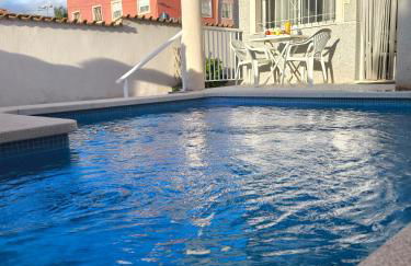 Bungalow with Private Pool 15 Minutes from the Sea- La Siesta - Foto 2