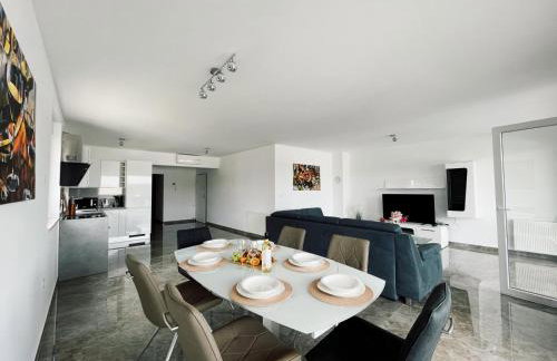 SeaScape Deluxe Residence - Photo 38