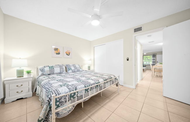 Riverwatch Apartments by Lowkl - Photo 14