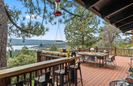 Scenic North Shore Stay w Games Near Snow Summit Lakeview Lodge by AvantStay - Foto 16