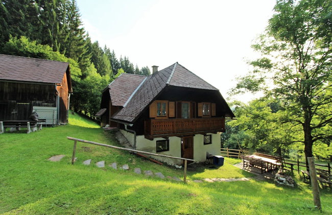 Spacious Chalet with Sauna near Ski Area in Wolfsberg - Photo 1