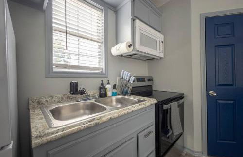 SuperValue Suite #1 @ East End Revitalized - Foto 4