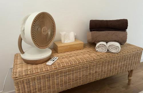 Studio EASY Check-in DISNEY 10 minutes Parking Wifi Welcome gift Starbucks coffee - Foto 11