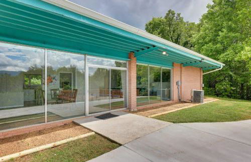 Mountain View and Fire Pit Modern Copperhill Home - Foto 33