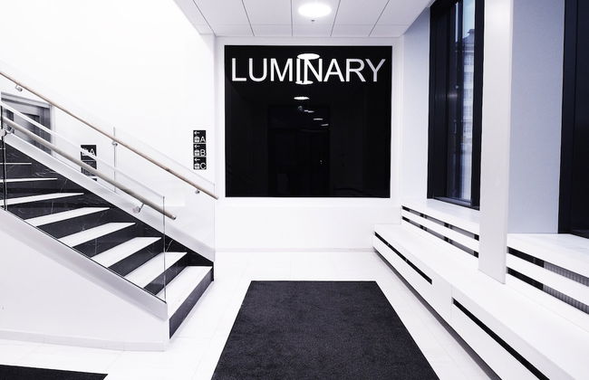 New 1BR Home with Balcony next to Railway Station - Foto 29