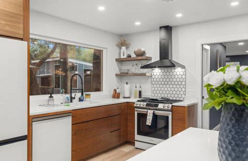 Lone Star Luxe - Heated Pool - Game room - Mini-Golf & Bar - Foto 16