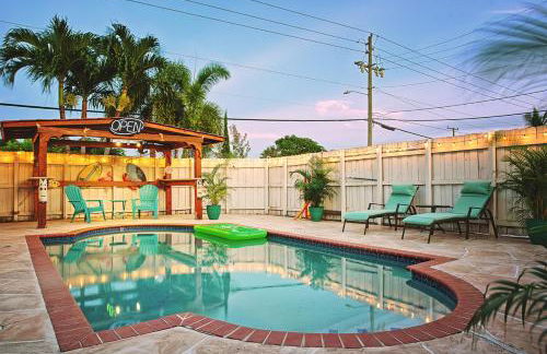 Tiki Hut Pool 4 BR Coastal Cottage Dream Vacation - Foto 29