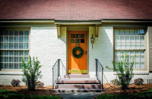 KING BED Family Friendly Cottage - Walk to Zoo & Waterpark - Near Downtown & Midtown - Foto 17