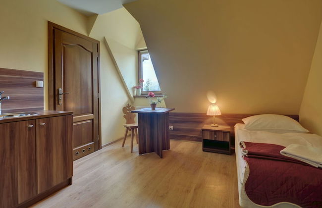 Willa Serafin - Photo 15