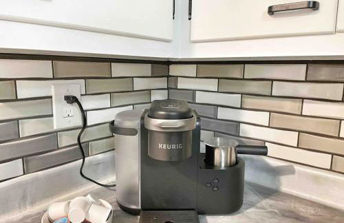 Decatur Home - Chic Comfort Family & Fun - Photo 21