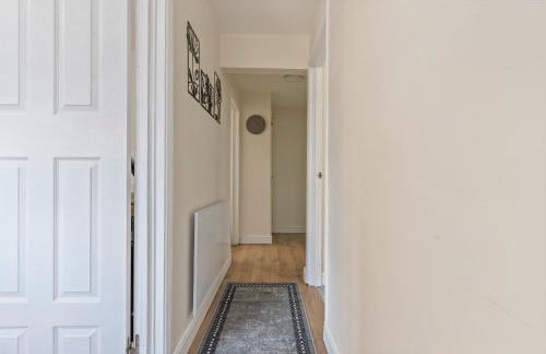 2 Bed Serviced Apartment in Surrey - Foto 23