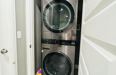 Entire Fully Equipped Basement Guest Apartment Home - Foto 9