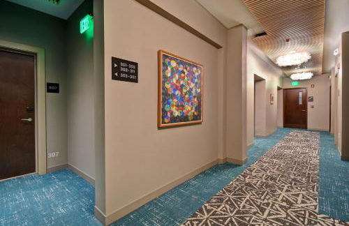 The Docent's Collection - Photo 31