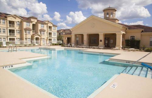 Pool Side Tree House - Foto 1