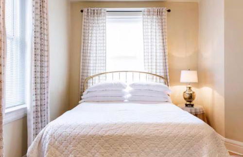 Huge Historic Home- Poker Room, 6BR 5BA, Walkable - Foto 9