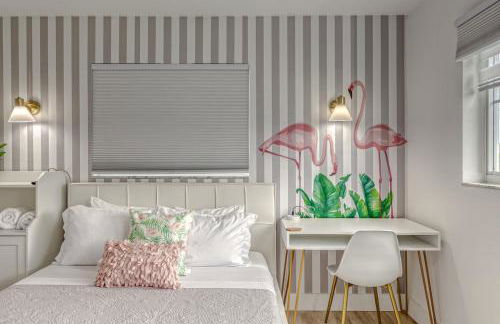 Luxury Home with Heated Pool close to beaches - Foto 43