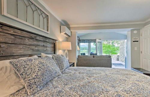 Couples Retreat with Lake and Mtn Views, Fire Pit - Foto 13