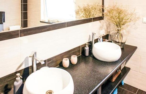 Amazing Home In Nowe Warpno With Wifi - Foto 18