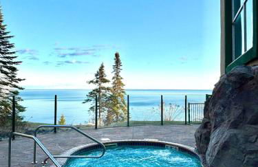Amazing Lake View 2 Queen Bed Studio & Heated Pools - Foto 9