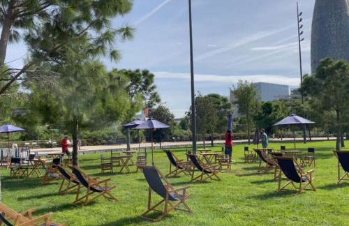 Apartamento renovado con patio - Foto 2