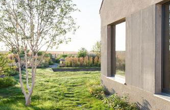 Architectural Gem On The Cornfield - Photo 4