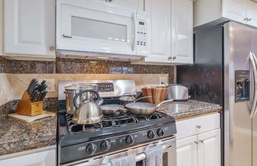 AWESOME 3BR 1 Block To Ocean Fast WIFI C1 - Photo 17