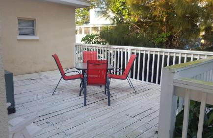 Spacious Beach House Unit,Beautifully Furnished 2 Bed 2Bath./2Min.Walk To Beach - Foto 15