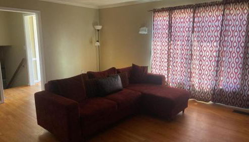 Theater, heated pool and hot tub near HPU and Furniture Market - Foto 5