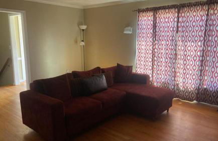 Theater, heated pool and hot tub near HPU and Furniture Market - Foto 5