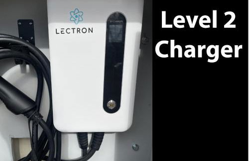 Clayton's 1910 Restored Mill House-near Burlington - Foto 30