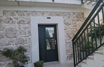 Manda Gradac - Foto 1