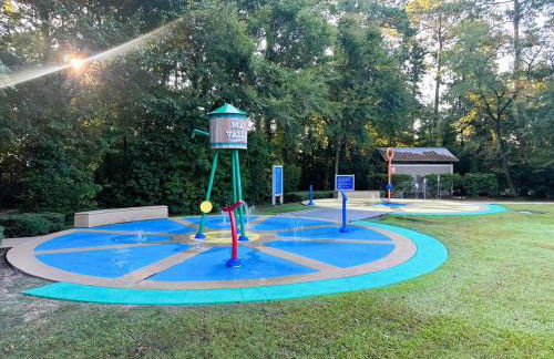 Cozy 4bdrm 3bath Home in The Woodlands - Photo 3