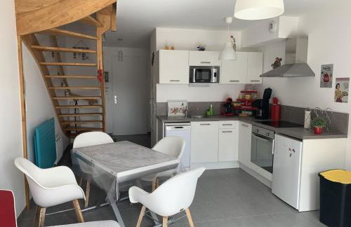 Charmante maisonnette à Quend Plage, 2 chambres, jardinet, parking, proche commodités - FR-1-482-45 - Photo 1