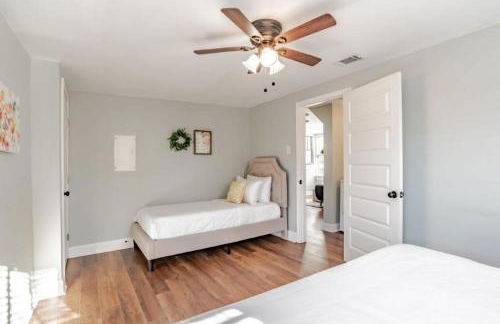 Dauphin District Darling #4 Downtown, Dining - Photo 16