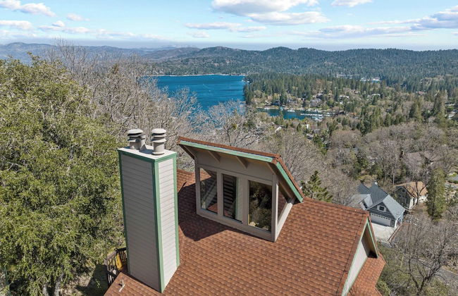 Mins to the Lake, Arcade/playroom, Panoramic Deck Views Nadelhorn by Avantstay - Foto 23