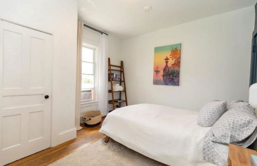 Charming & Newly Renovated 2BR in St Albans - Foto 4