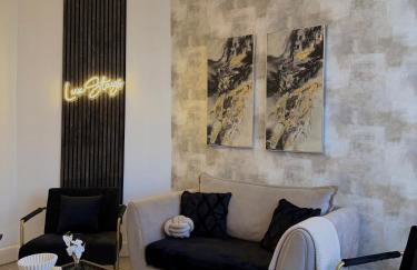 Lux 4 Bedroom House - Jacuzzi Bath Sleeps 9 Free Parking Near Leeds Centre - Foto 10