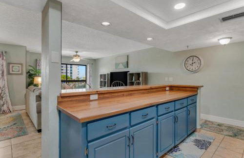 Fabulous ocean and beach views with top complex amenities - Photo 38