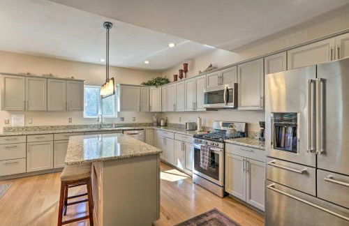 Huge Cozy Home with Many Bedrooms in Ivywild - Foto 8