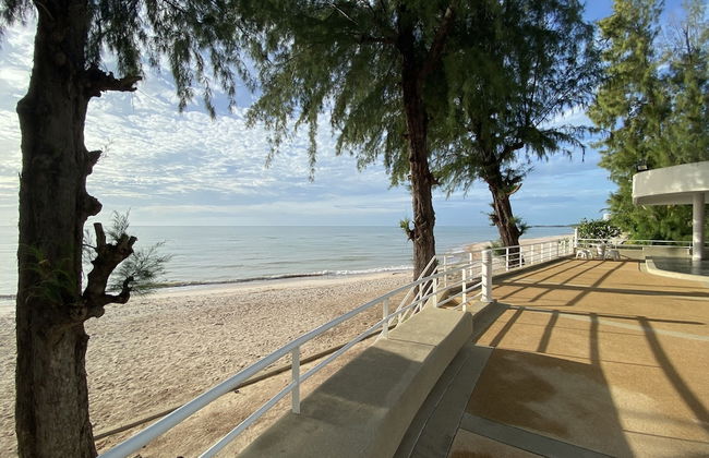 Sandy Beach Condo 17D - Photo 32
