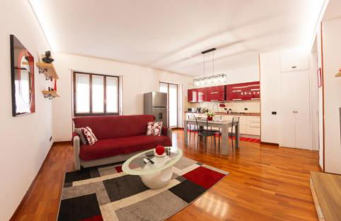 Cozy Design House - 15 Minutes From NAVIGLI-HUMANITAS - Foto 1