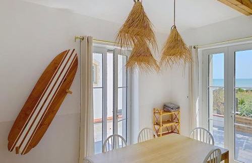 Feet in the water, 100 m from the city center - Photo 32